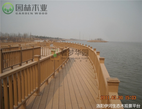 上海防腐木护栏多少一米